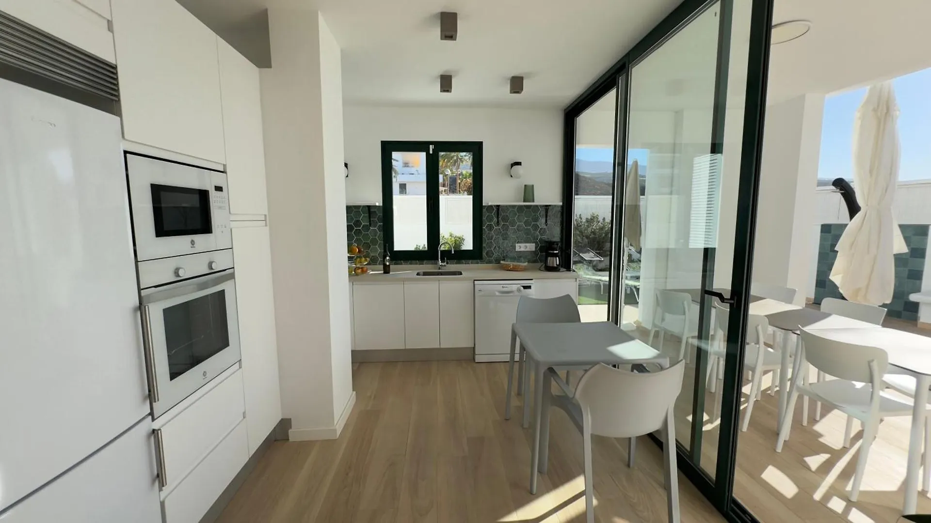 Apartamento Lilias Home - Private Heatable Pool, Bbq, Free Wifi Puerto de Santiago