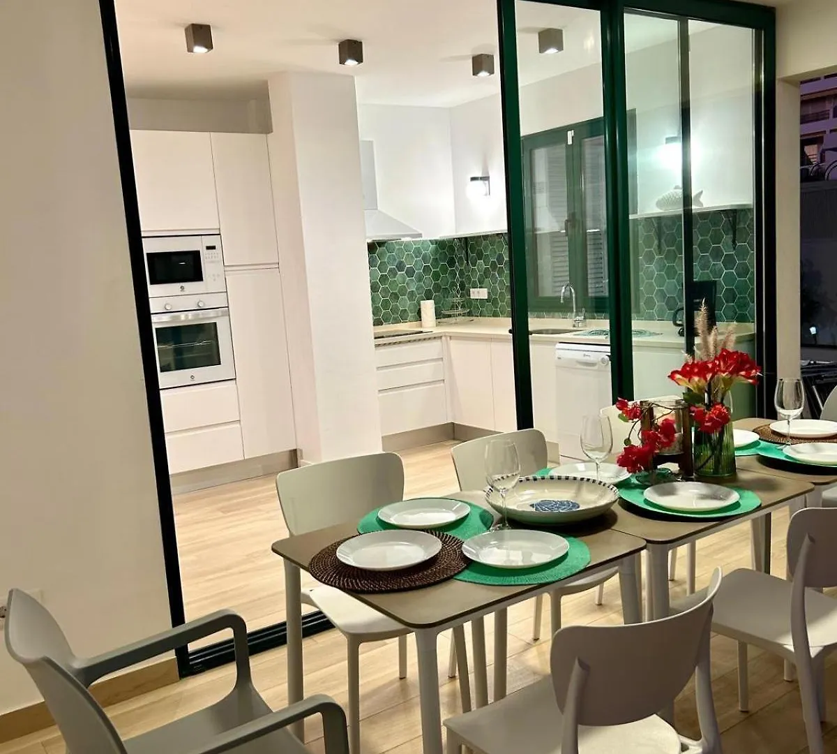Lilias Home - Private Heatable Pool, Bbq, Free Wifi Puerto de Santiago  0*, Puerto de Santiago (Tenerife)